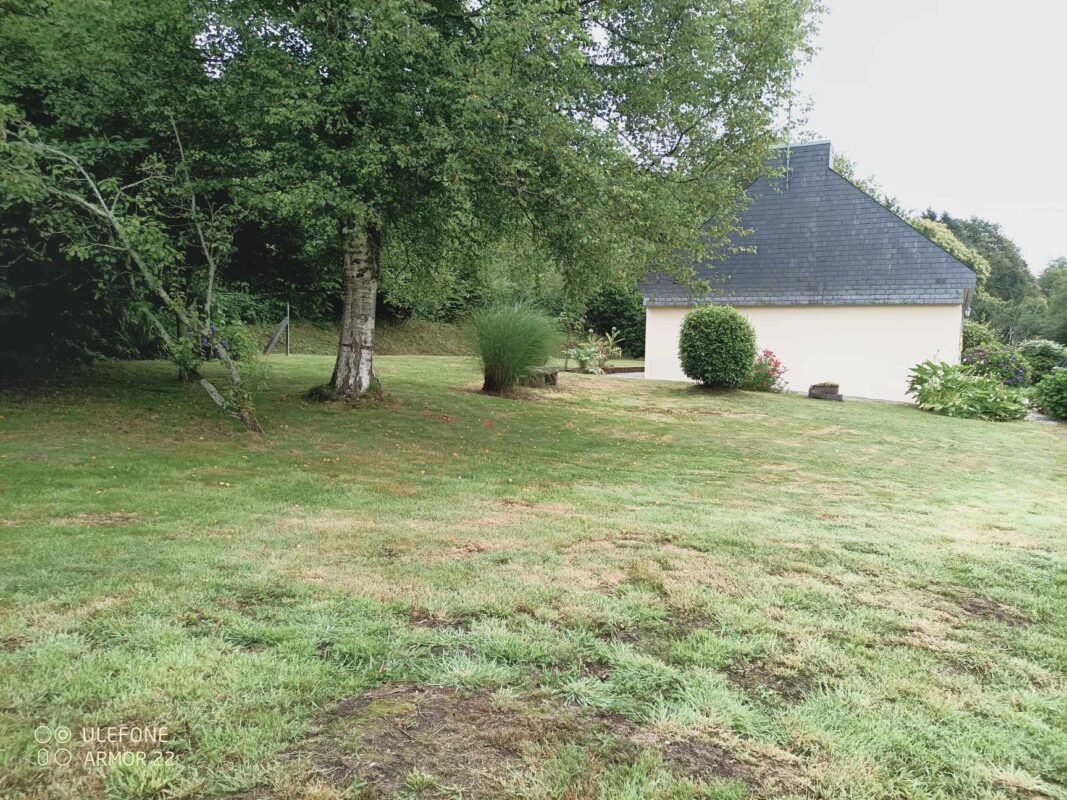 terrain + maison de coté